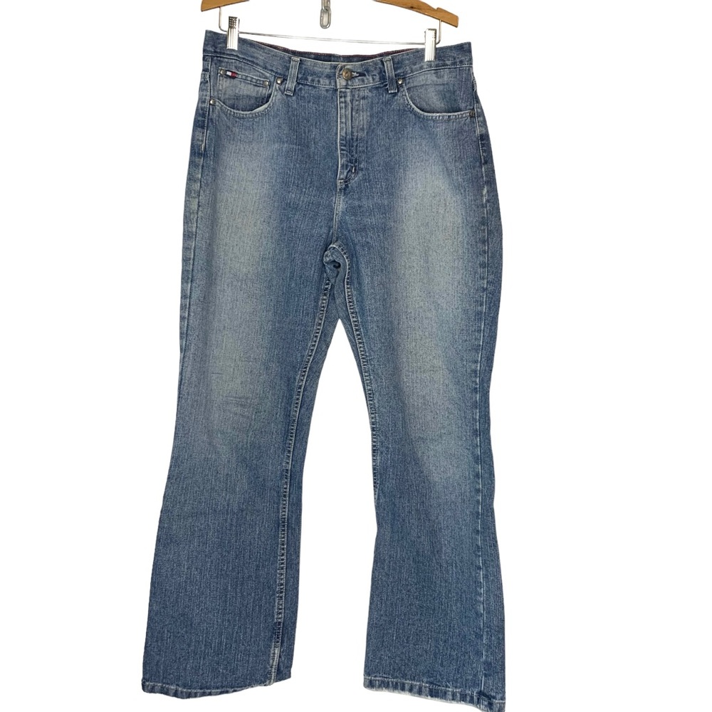 TOMMY HILFIGER Women's Size 14R Classic Boot High Rise Medium Light Wash Jeans.